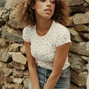 doen vivi tee in blue sweet pea floral